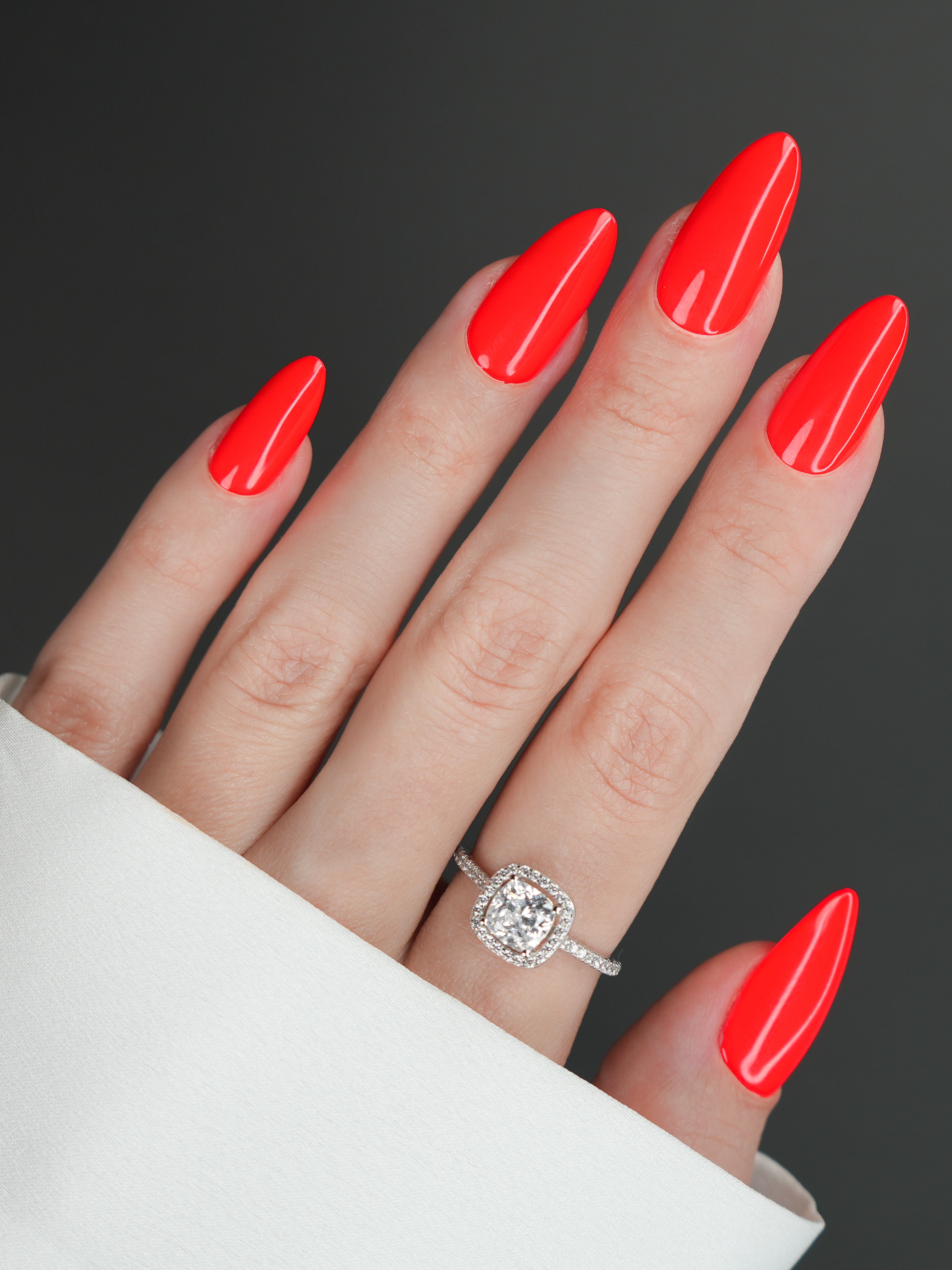 Spicy red | Faux ongles rouge flashy | Roxy Nails Paris – ROXY NAILS PARIS